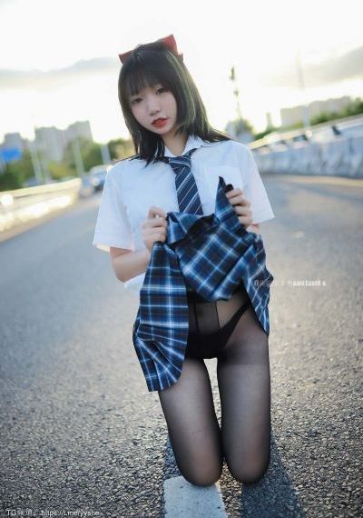 两个小婕子交换3